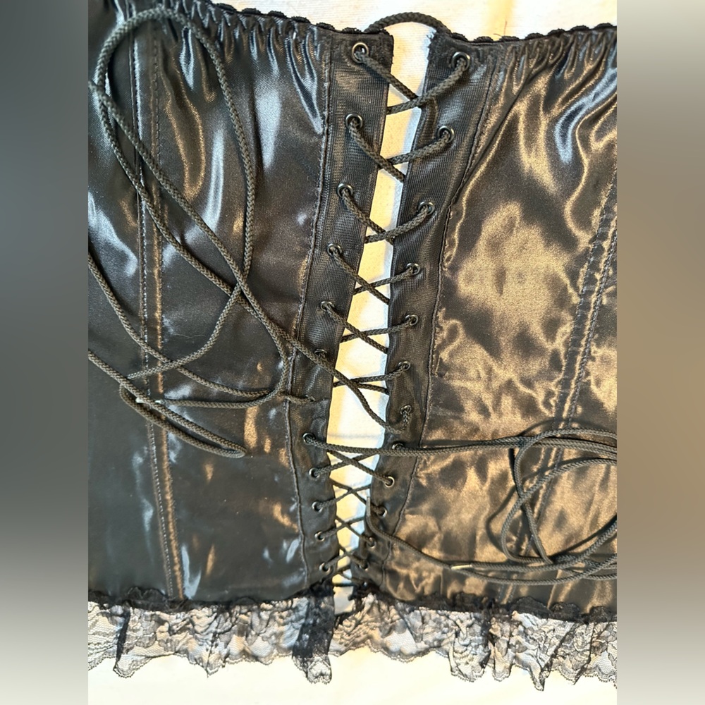 Escante woman’s black corset, size 1X - Picture 15 of 16